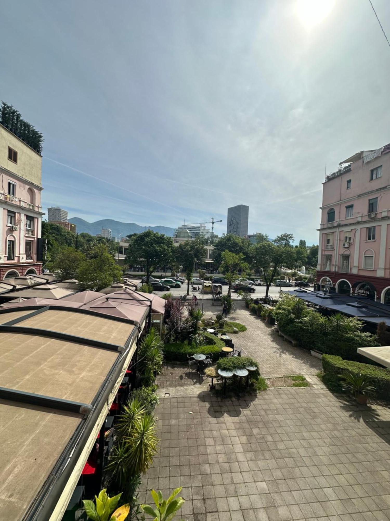 Meri Apartment Tirana Buitenkant foto