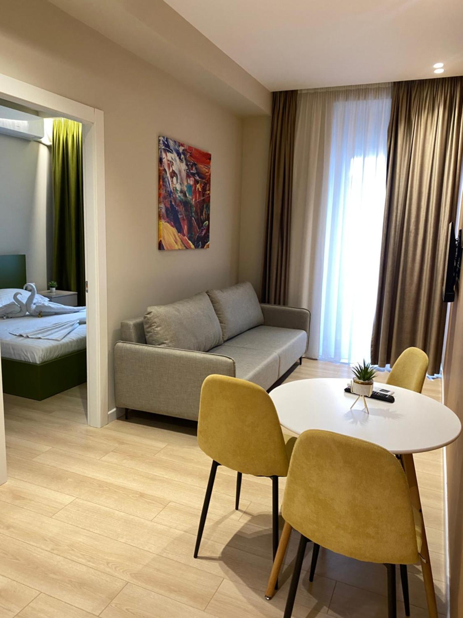 Meri Apartment Tirana Buitenkant foto